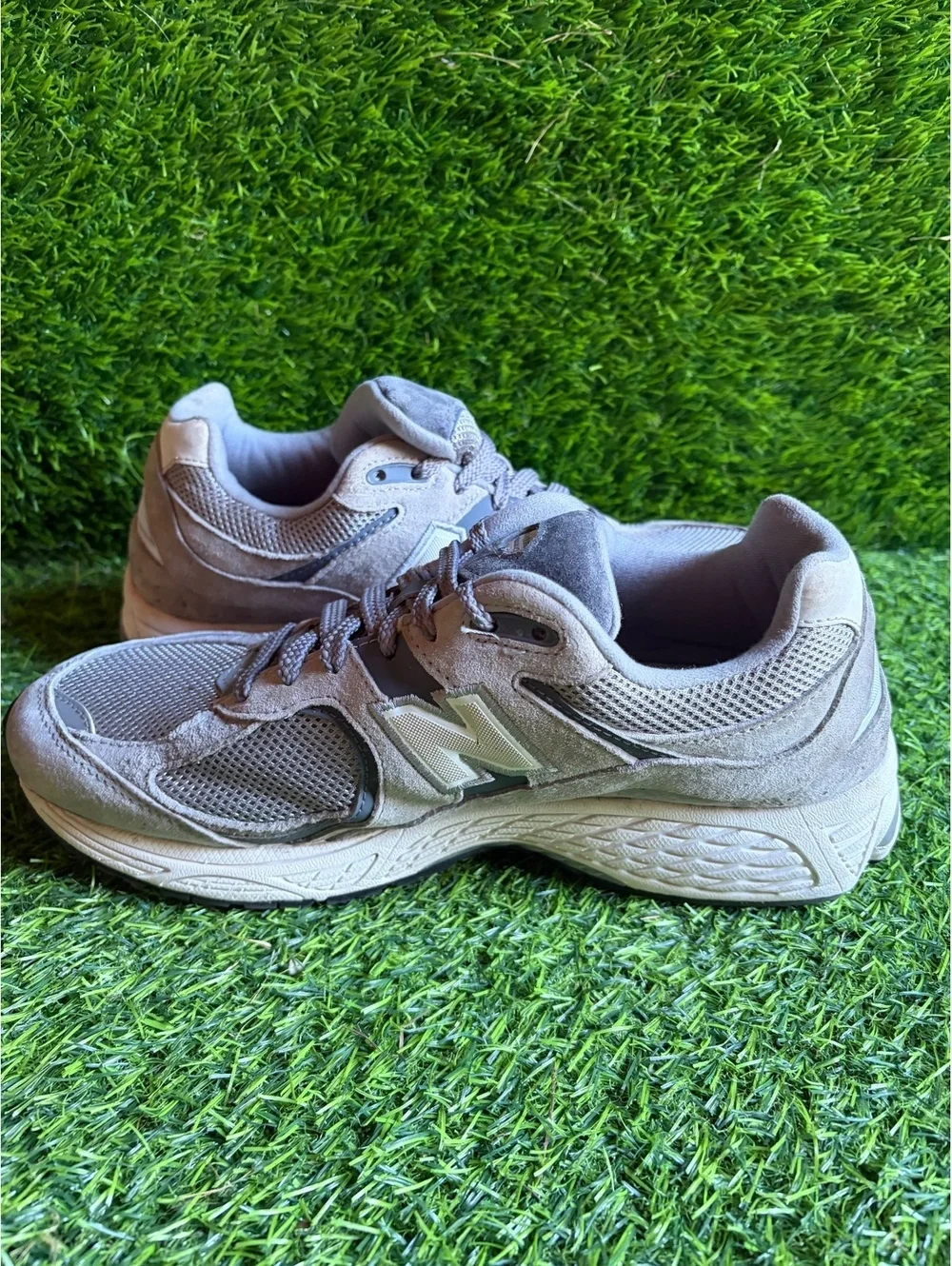 New Balance 2002R “Grey” Size 8.5 Men